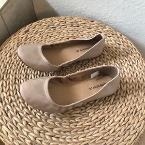 Mossimo flats, stretchy size 8.5, nude color